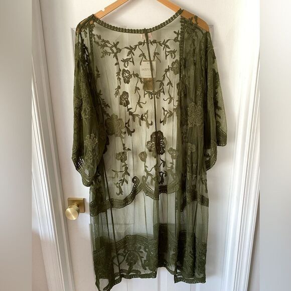 Dizzy Gal NWT Olive Green Lace Cardigan Shawl - Sz M - Picture 5 of 5